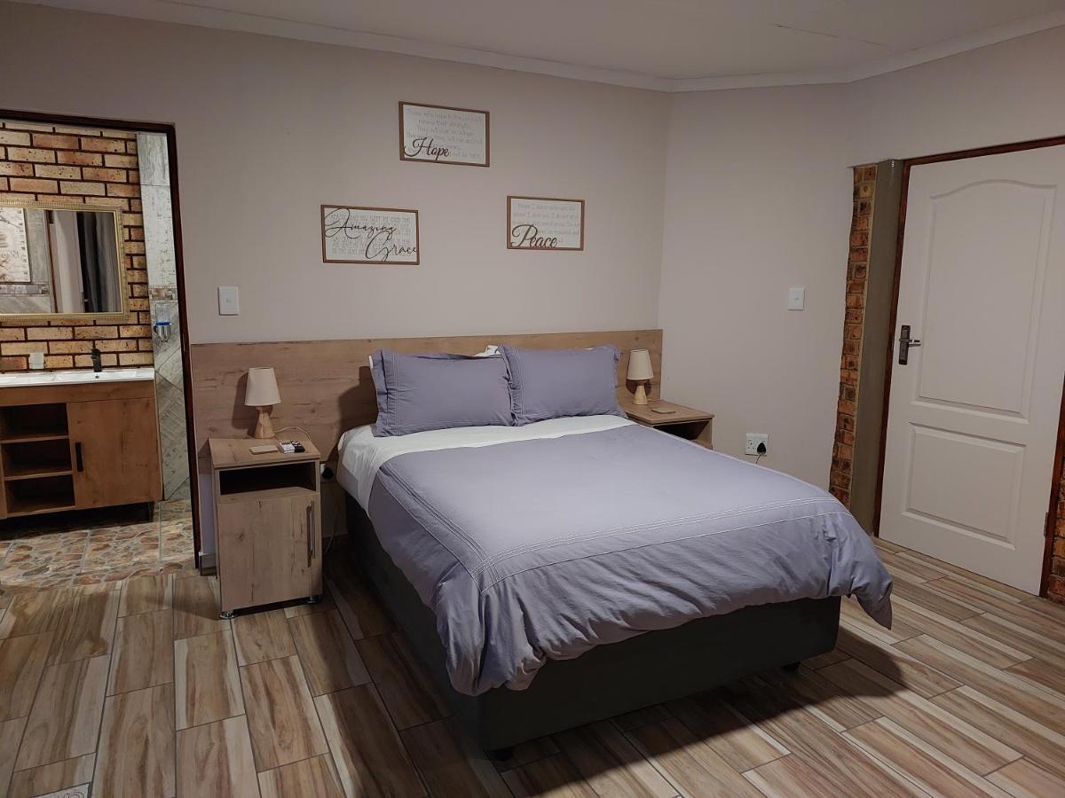 Twins Guest House Astoni Вандербейлпарк Стая снимка