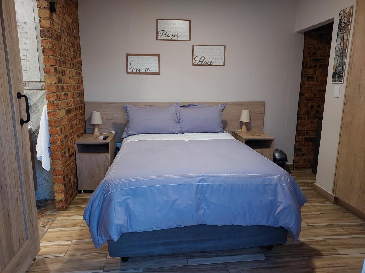 Twins Guest House Astoni Вандербейлпарк Стая снимка