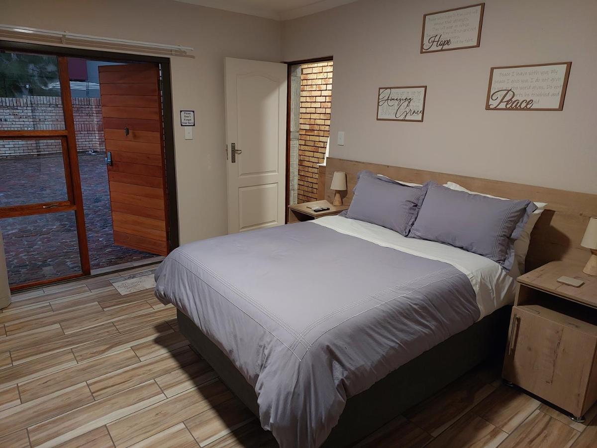 Twins Guest House Astoni Вандербейлпарк Стая снимка