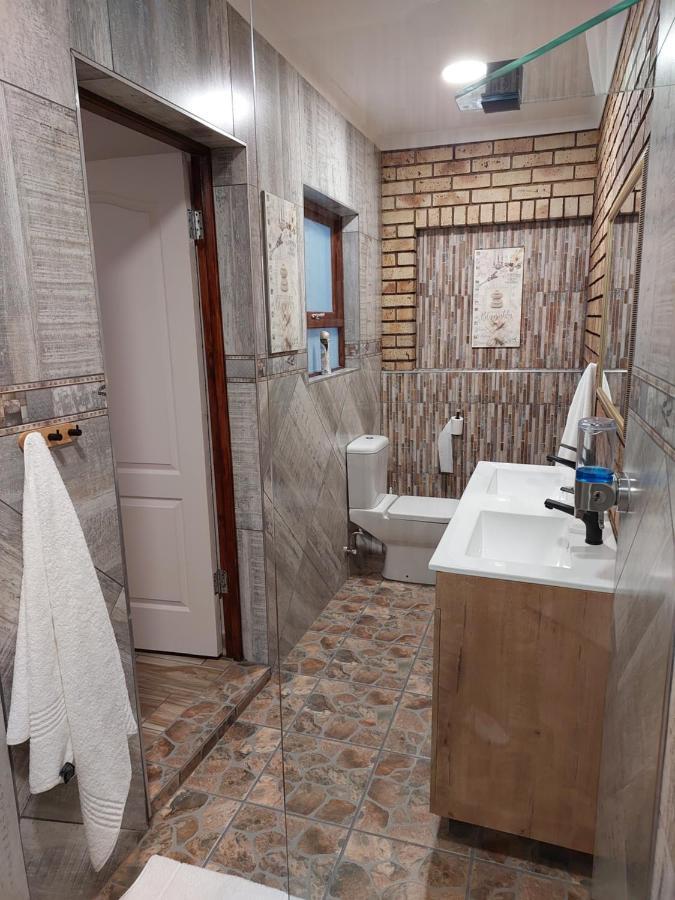 Twins Guest House Astoni Вандербейлпарк Стая снимка