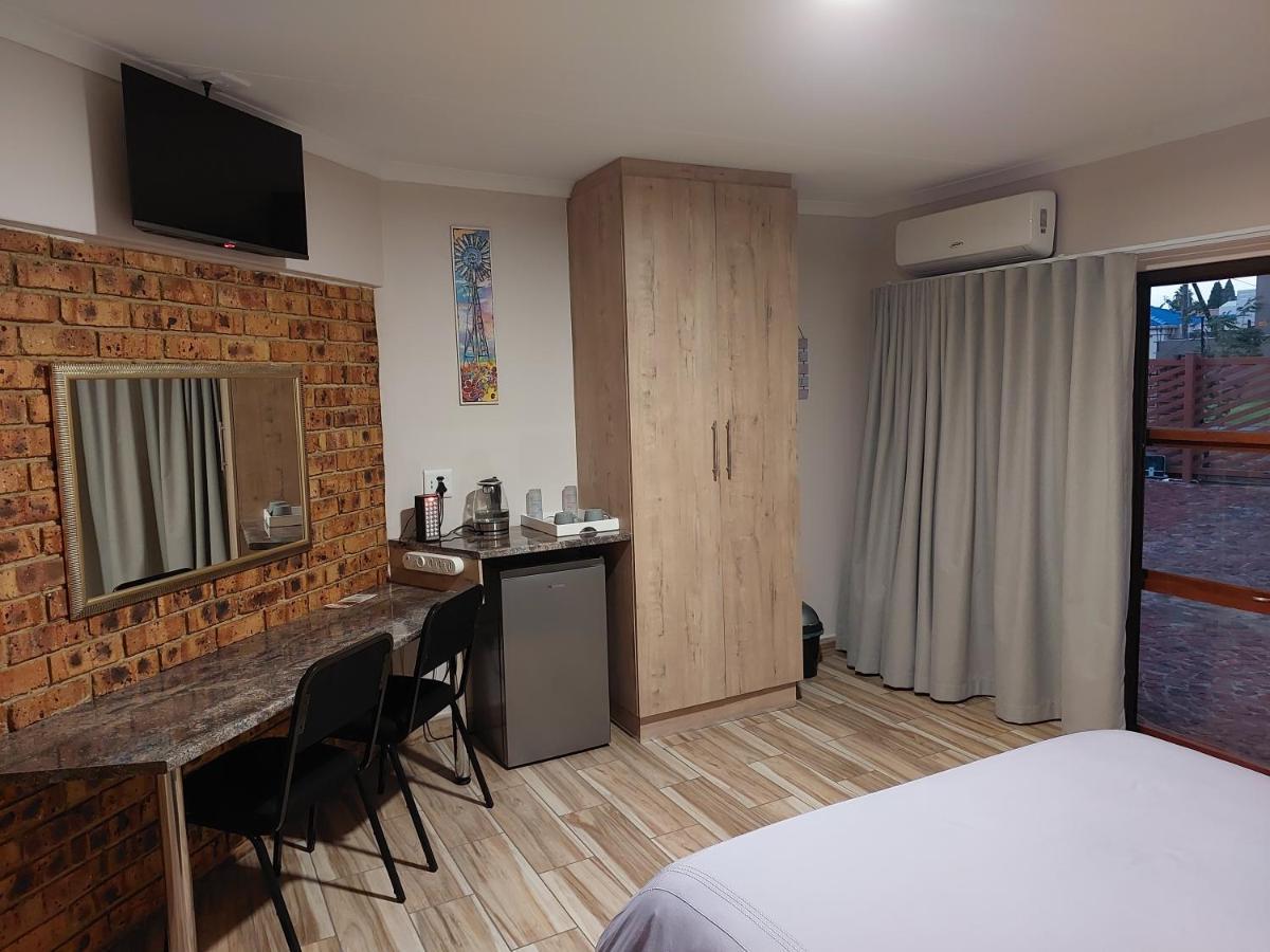 Twins Guest House Astoni Вандербейлпарк Стая снимка