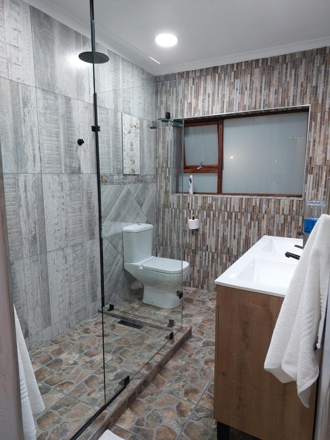 Twins Guest House Astoni Вандербейлпарк Екстериор снимка