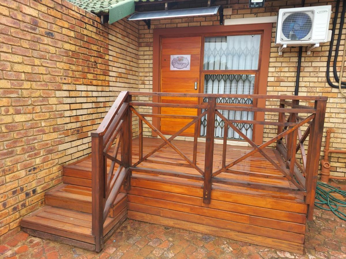 Twins Guest House Astoni Вандербейлпарк Стая снимка